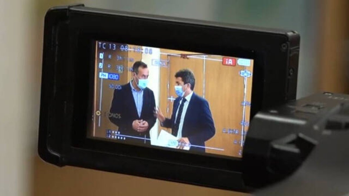 Carlos Mazón y Carlos González han mostrado en público sus diferencias sobre el modelo de movilidad para Elche