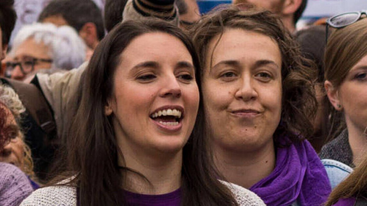 Montero y Arévalo en la manifestación del 8-M