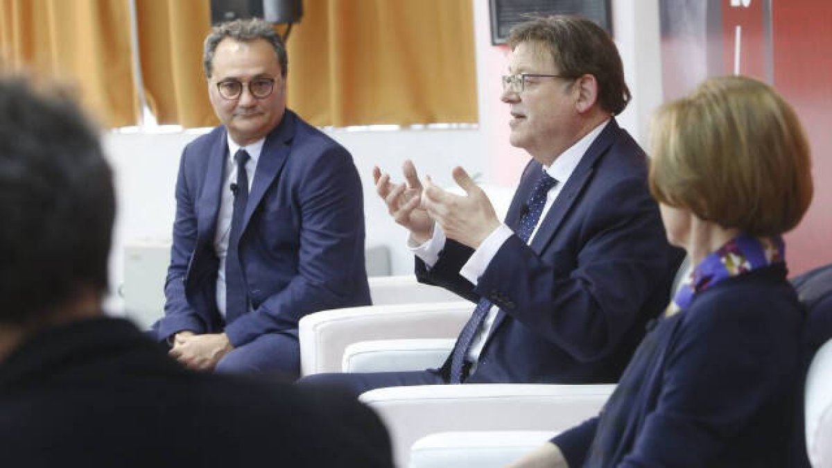 Sanguino usa de escudo a Puig para su ‘golpe en la mesa’ en Alicante