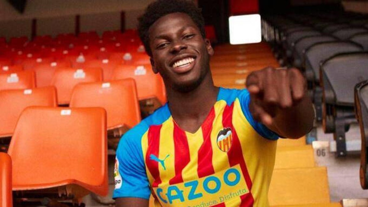 Imagen filtrada de la nueva camiseta del Valencia.