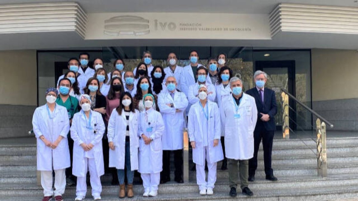 Profesionales de los Servicios de Oncología del IVO.