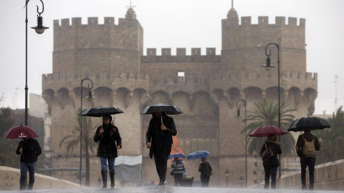 Imagen de archivo lluvia en Valencia.
