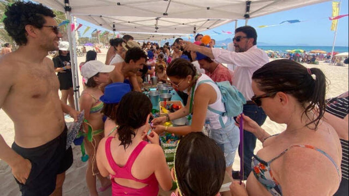 Domingo en familia con talleres y arroz gratuito en Playa San JuanDomingo en fam