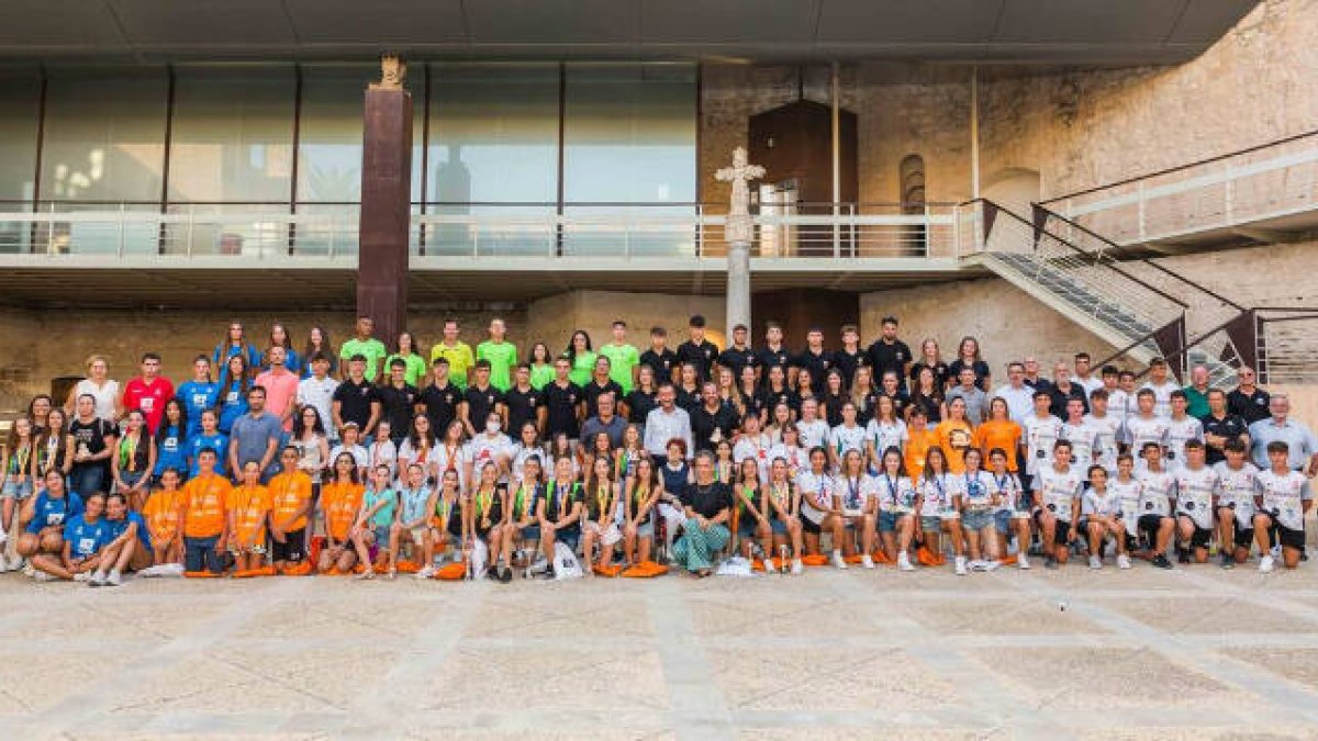 Homenaje al deporte base ilicitano por sus éxitos deportivos en esta temporada