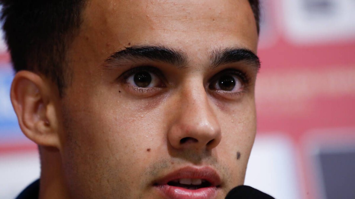 Reguilón se muestra predispuesto en su llegada al atleti a pesar de su pubalgia
