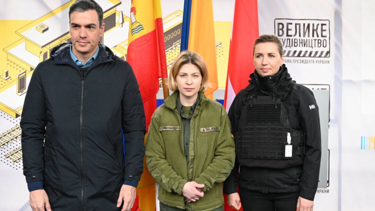 El presidente del Gobierno, Pedro Sánchez y la primera ministra de Dinamarca, Mette Frederiksen