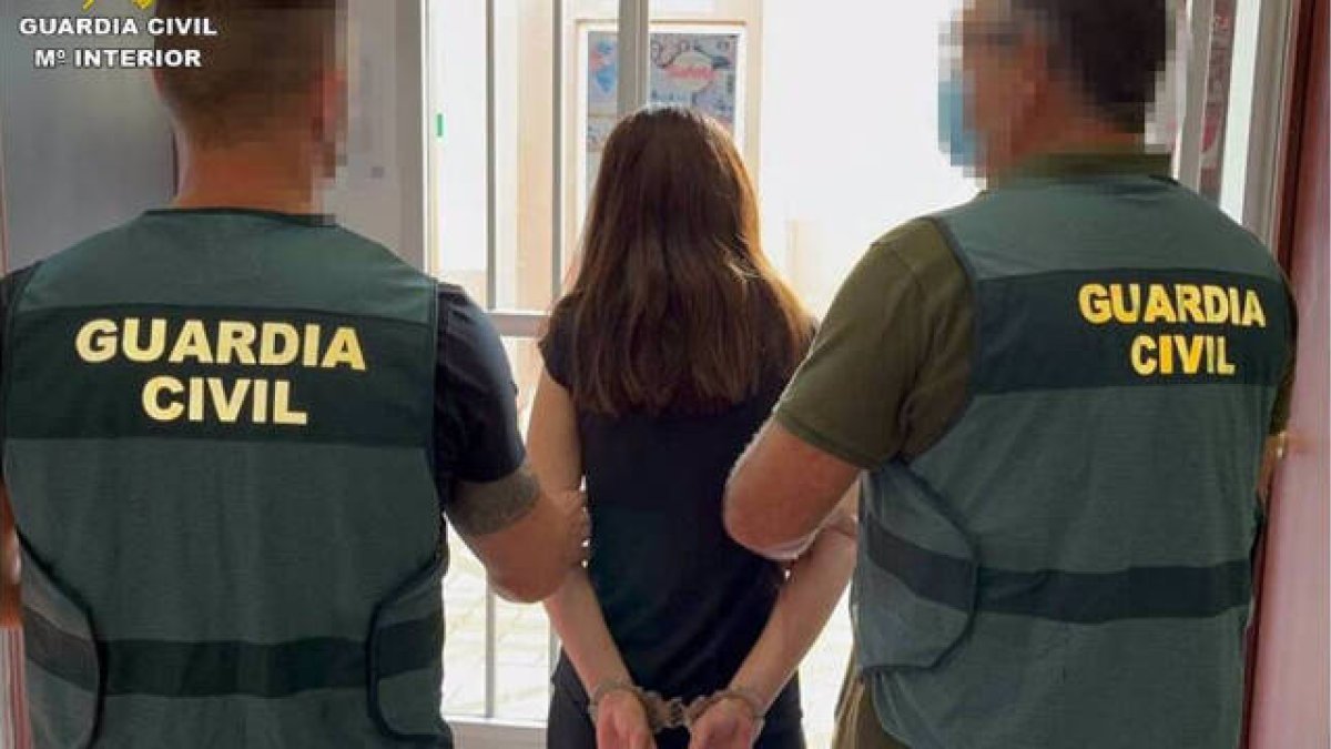 Prisión incondicional y sin fianza para la acusada de matar a su hijo de 2 años