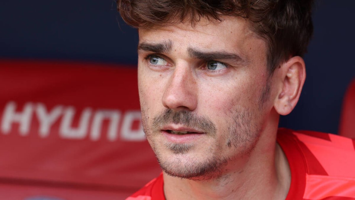 Griezmann se muestra serio antes de un partido con el Atlético de Madrid.