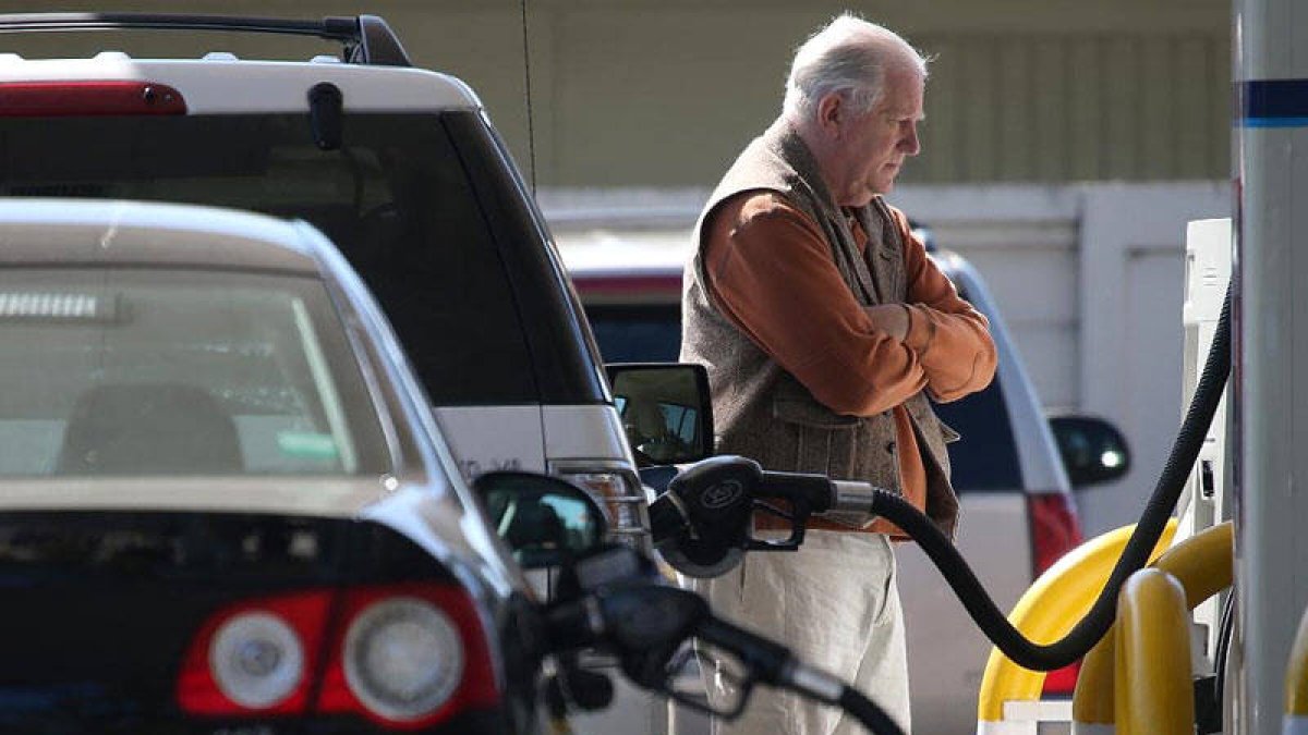 La gasolina y el diésel escalan a nuevos récords históricos