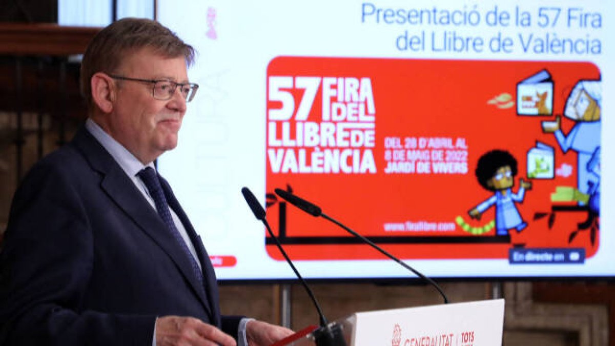 Ximo Puig en la presentación de la Feria del Libro donde hizo el anuncio de las tasas