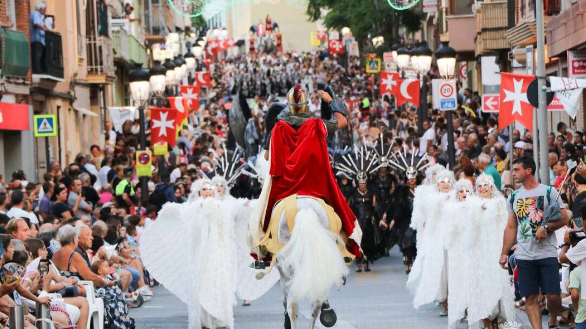 Imagen de los Moros y Cristianos - AJUNTAMENT DE TORRENT