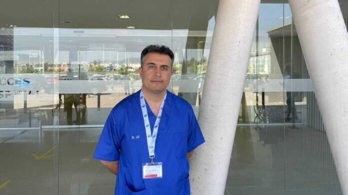 José Lull, médico del departamento de salud de Gandia