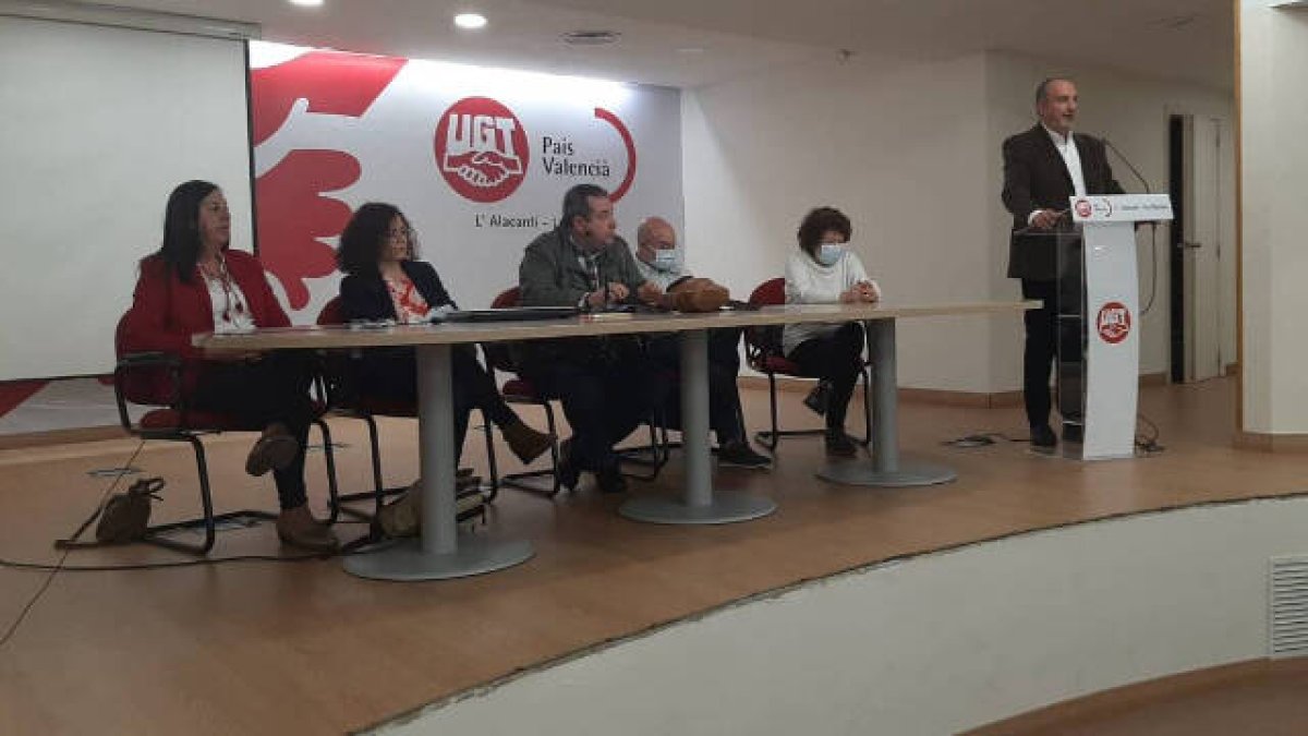 El PSOE reelige a Millana como secretario general en Alicante
