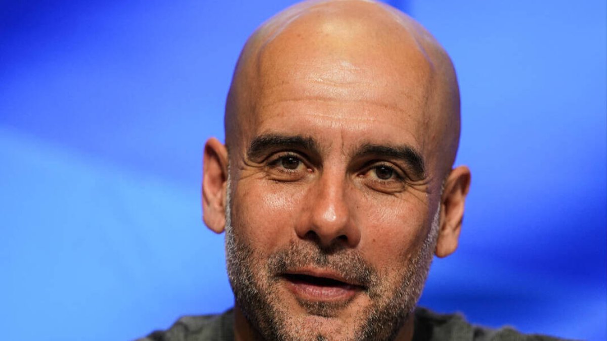 Pep Guardiola, técnico del Manchester City, en rueda de prensa.