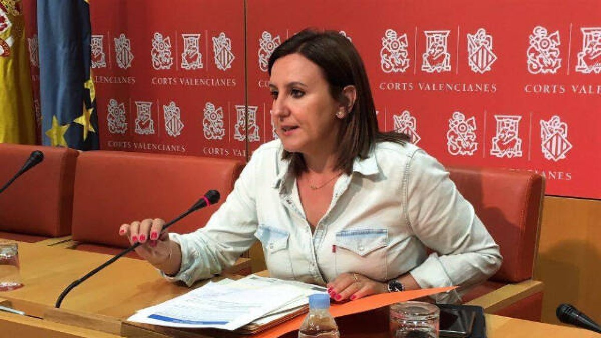 María José Catalá en rueda de prensa de Les Corts Valencianes.