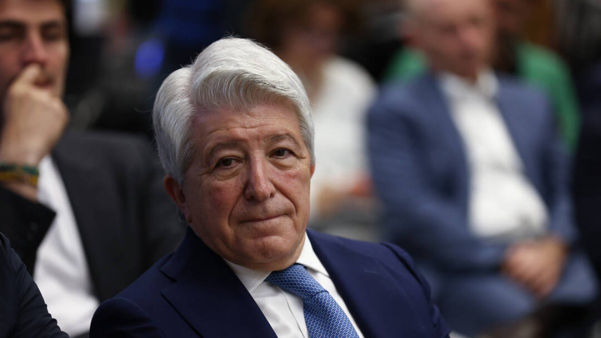 Enrique Cerezo durante un acto oficial.