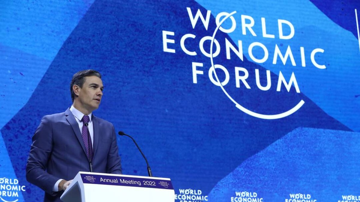 El presidente del Gobierno, Pedro Sánchez, durante su intervención en el Foro Económico Mundial en Davos (Suiza).