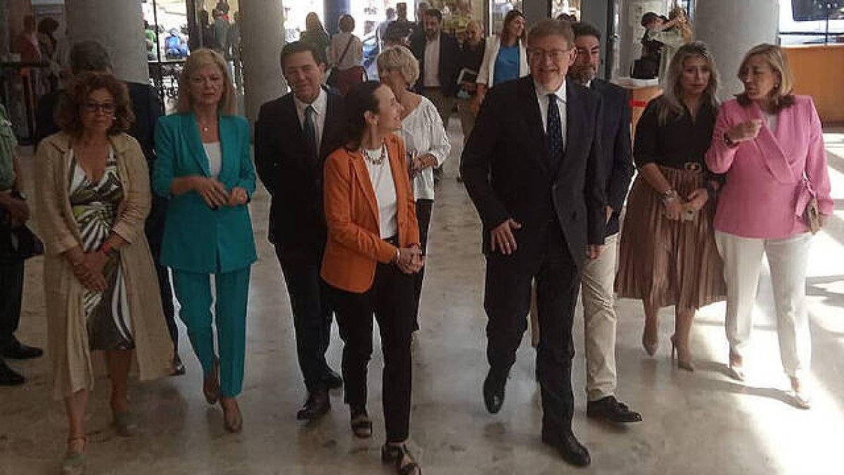 Puig esquiva a los periodistas para no hablar de la relación del PSPV con 'Azud'