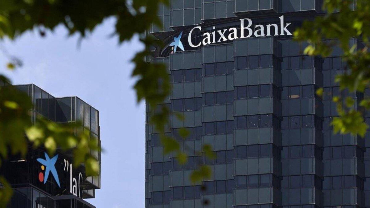 CaixaBank gana un 17% más gracias al aumento de la actividad comercial