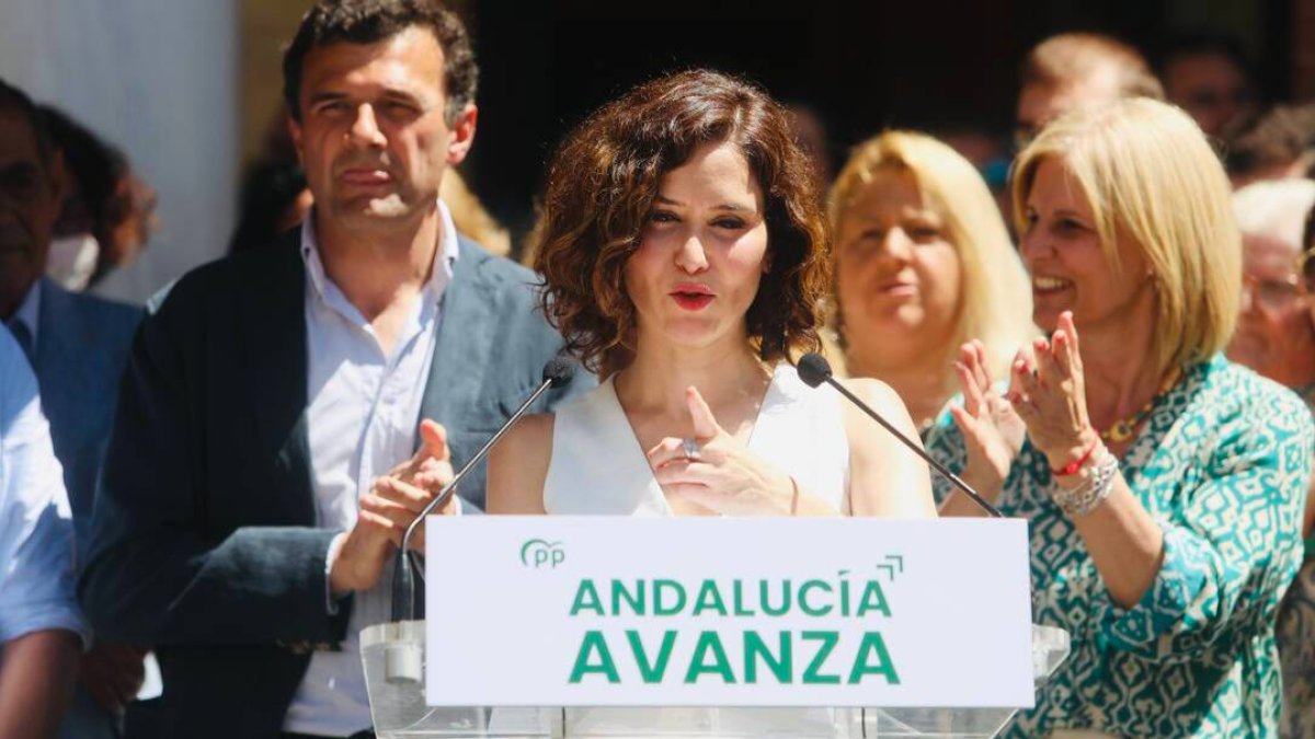 La presidenta de la comunidad de Madrid, Isabel Díaz Ayuso (PP), en Jerez de la Frontera.