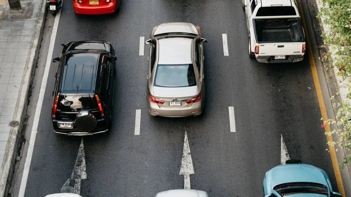 El 42% de los españoles cambió sus hábitos de uso del coche en 2022
