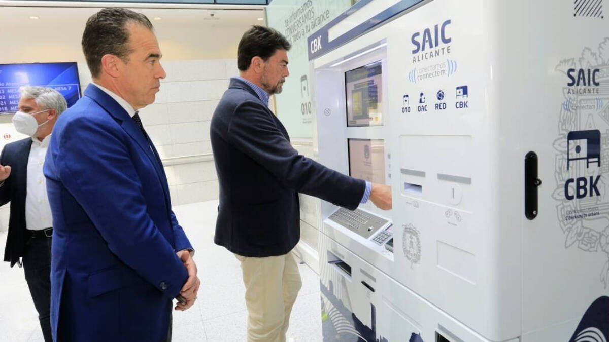 Alicante tendrá 15 ciberkioskos en barrios para agilizar trámites municipales