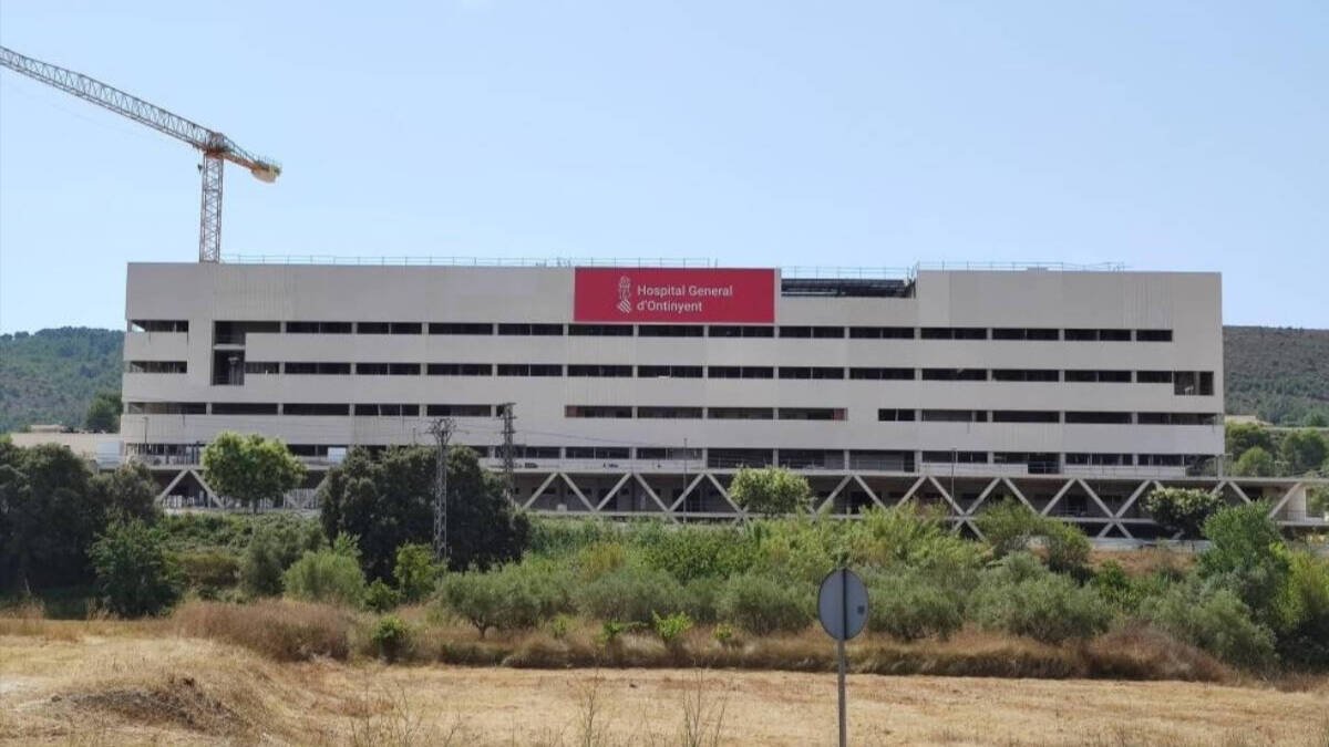 El hospital de Onteniente no cumple el plazo y prevé un coste pendiente de 12.369.000 € en 2023.