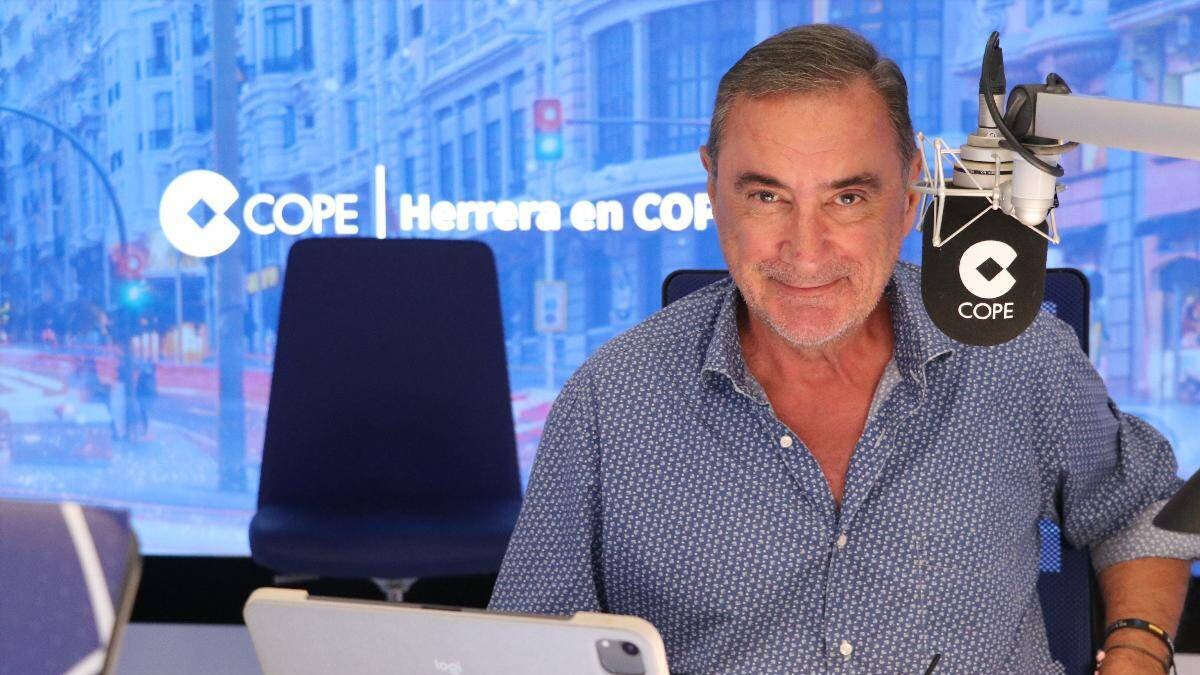Carlos Herrera.