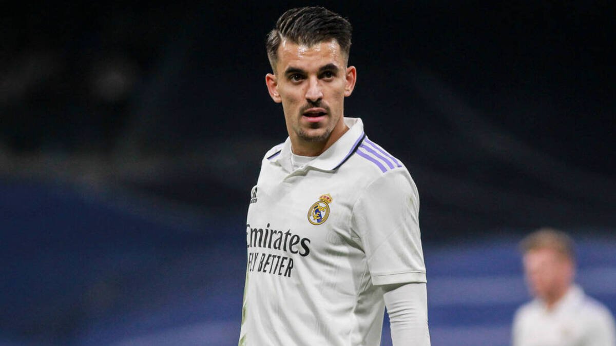 Dani Ceballos durante un partido con el Real Madrid.