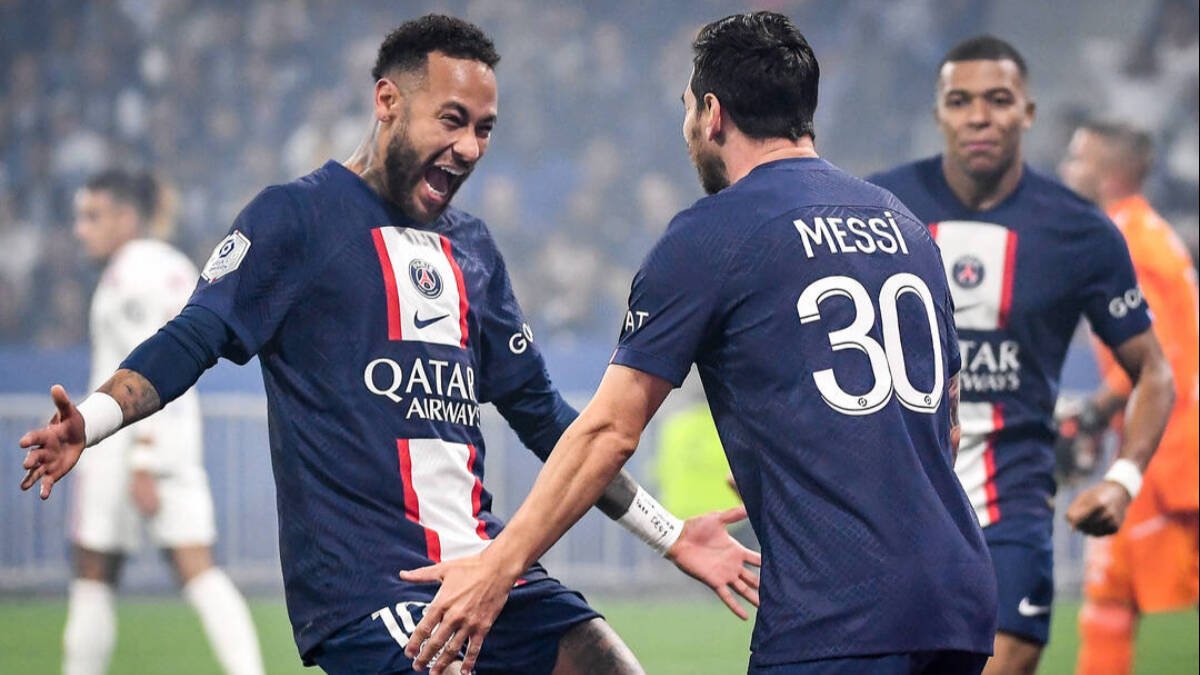 Neymar, Messi y Mbappé celebran un reciente gol del PSG.