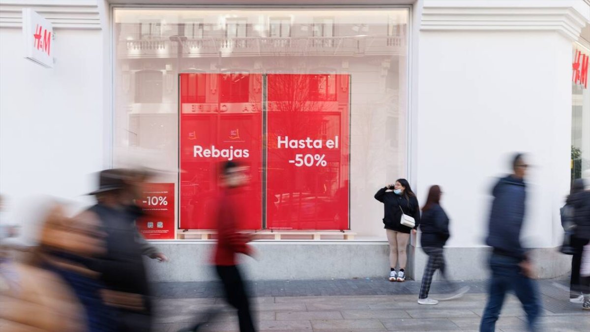 El Corte Inglés e Inditex arrancan las rebajas físicas