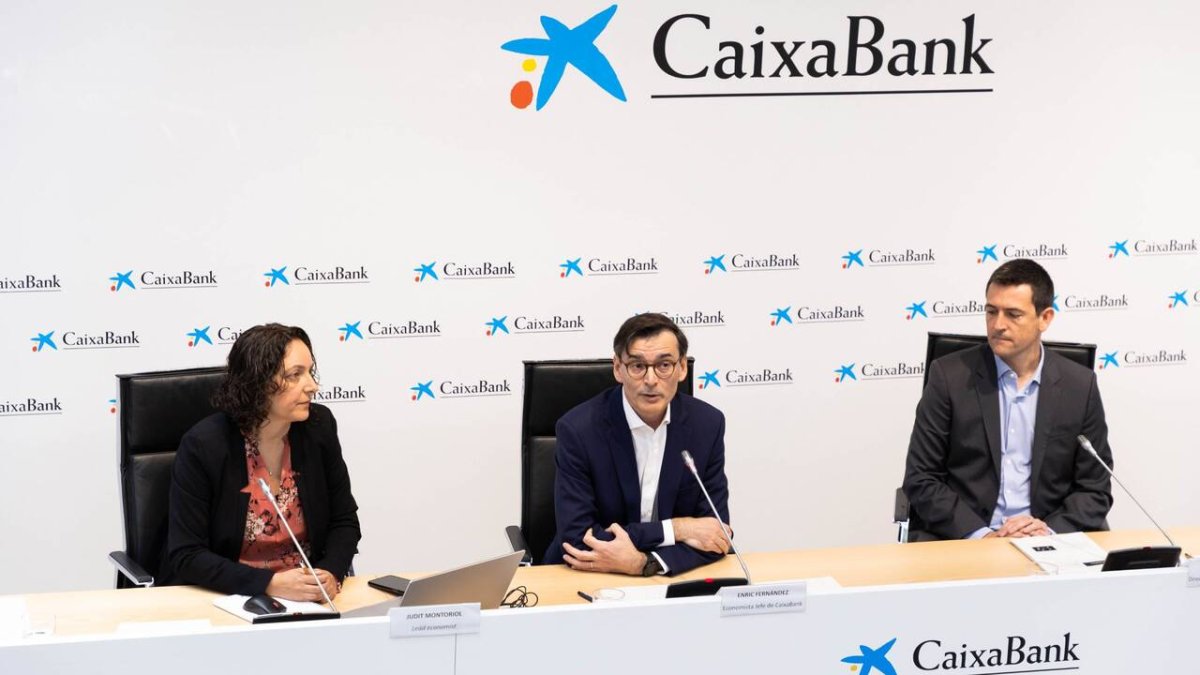 CaixaBank lanza un portal con datos económicos en tiempo real sobre salarios