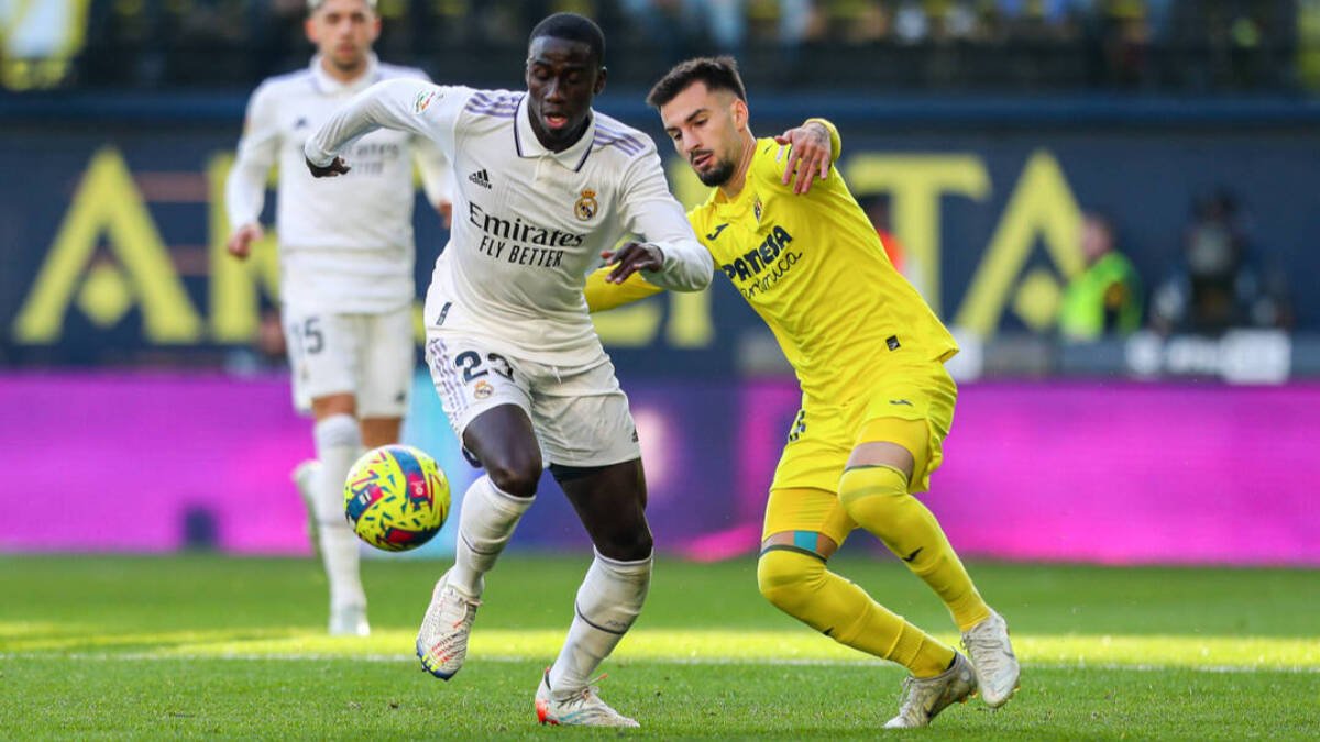 Ferland Mendy durante el Villarreal - Real Madrid.