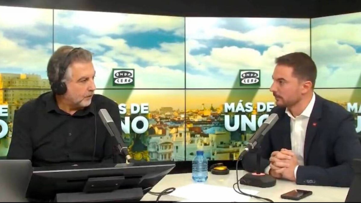 Juan Lobato con Carlos Alsina