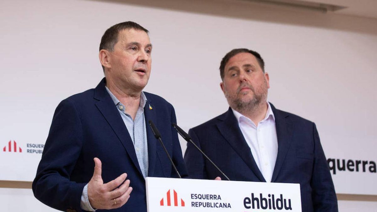 Otegi y Junqueras se han garantizado este viernes seguir llevando la manija de la legislatura hasta su final.