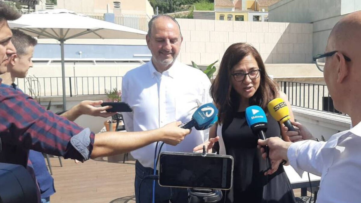 El PSOE reclama los 200.000€ extra de las luces de Navidad “para los autónomos”