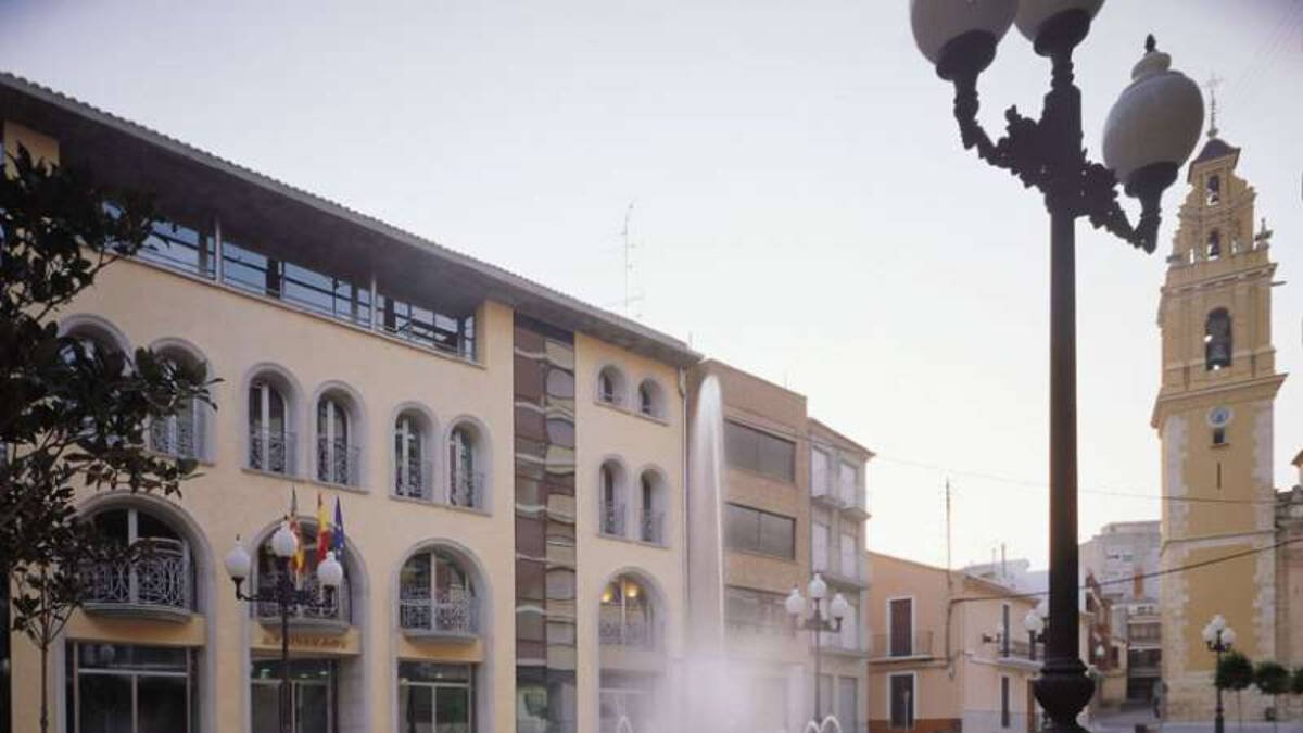 Plaza del Ayuntamiento de Benaguacil.