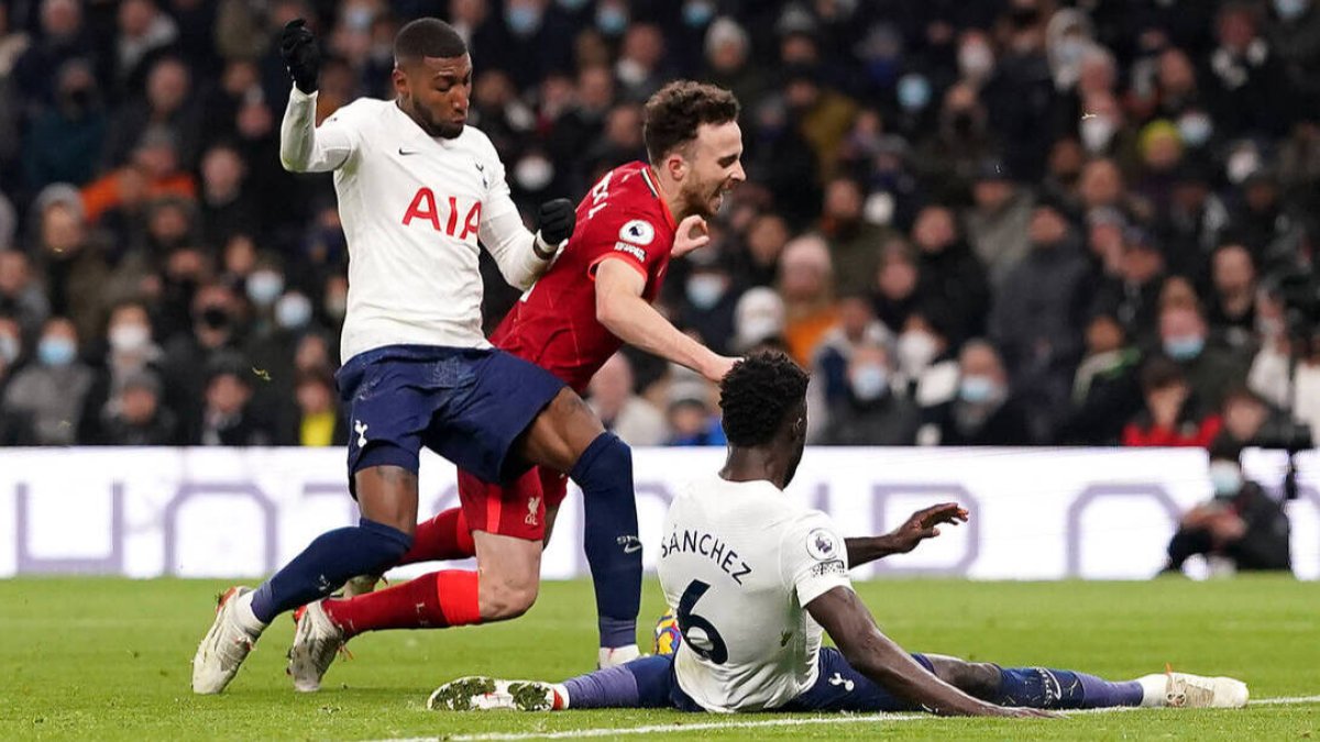 Emerson, durante un partido de esta temporada con el Tottenham