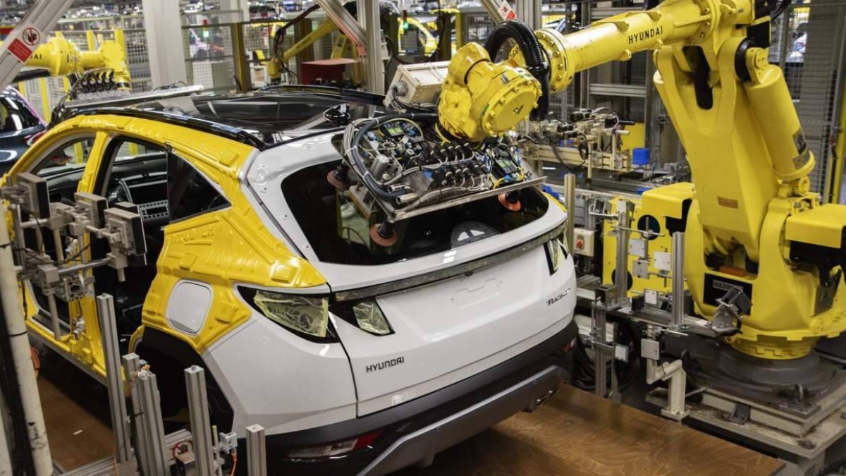 Casi 1 de cada 3 coches es coreano o japonés