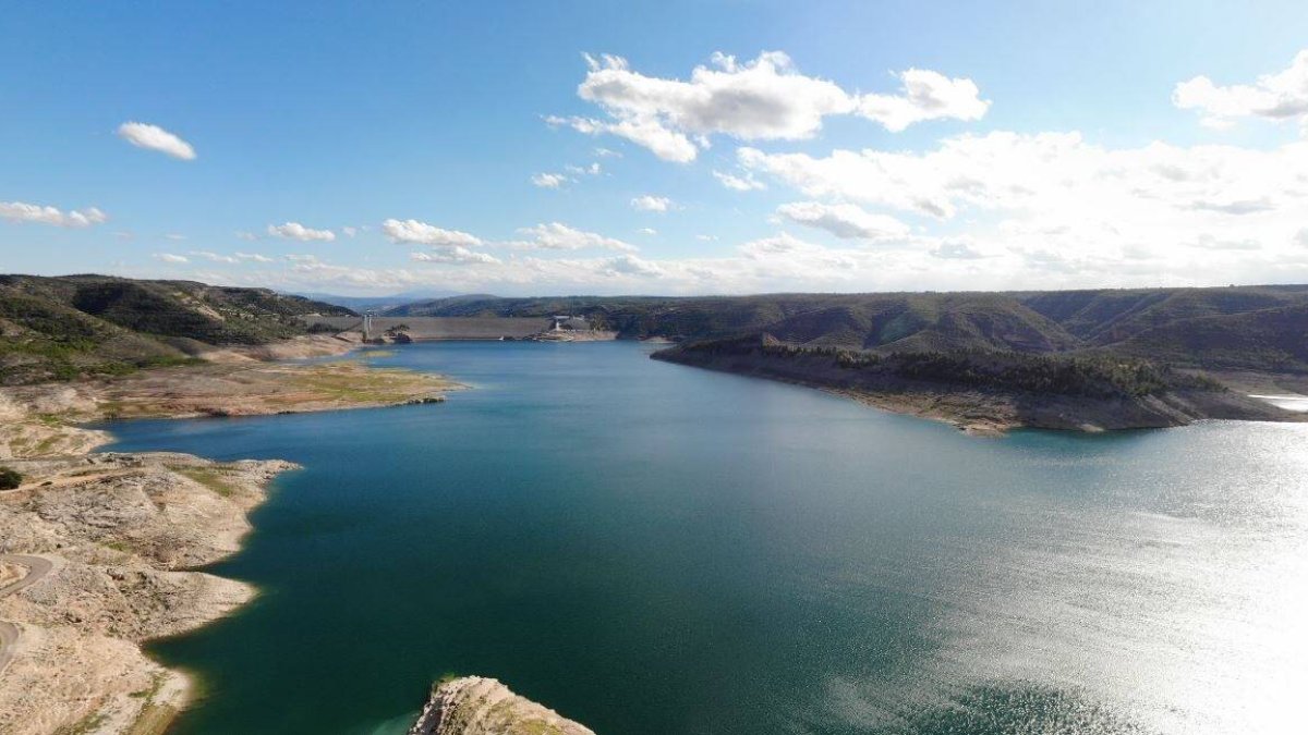 Presa de Tous.