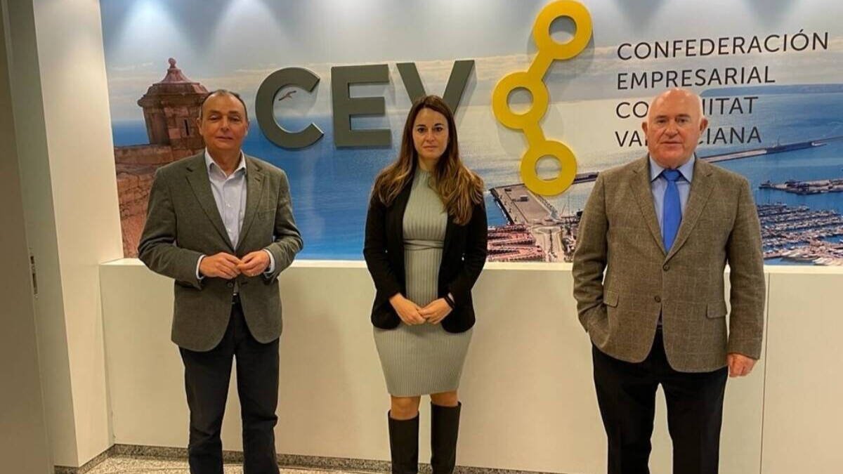 Los empresarios valencianos cuestionan la ley de paridad del Gobierno