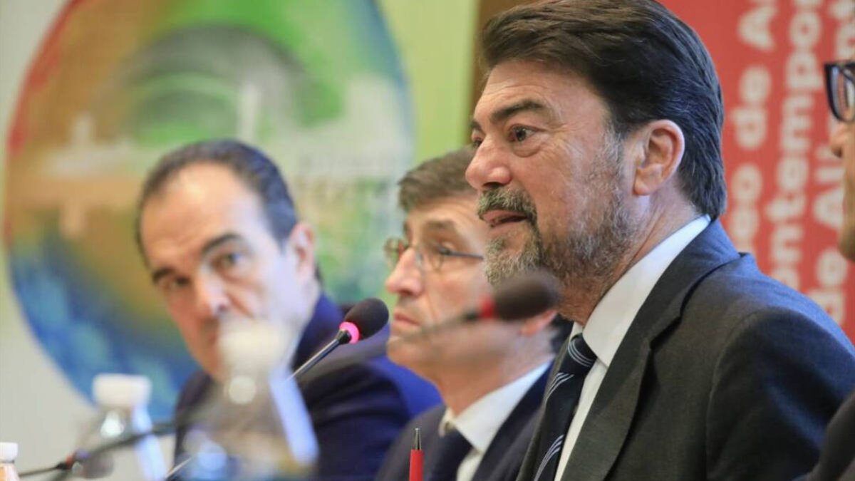 El alcalde reclama paliar los efectos de la inflación en el Ayuntamiento