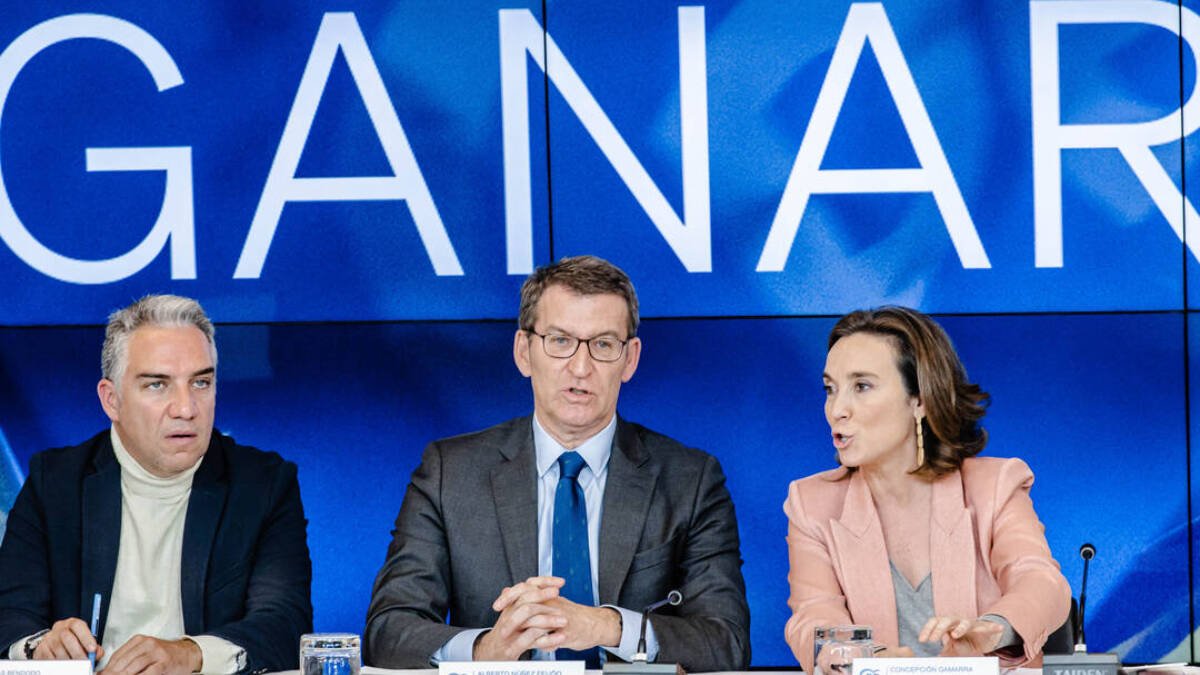 Feijoo más cerca de la Moncloa, por los indecisos del PSOE y la salida de Casado