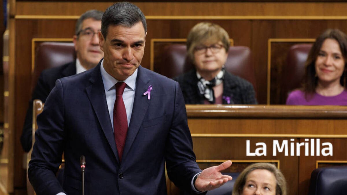 El presidente del Gobierno, Pedro Sánchez, interviene durante una sesión en el Congreso de los Diputados.