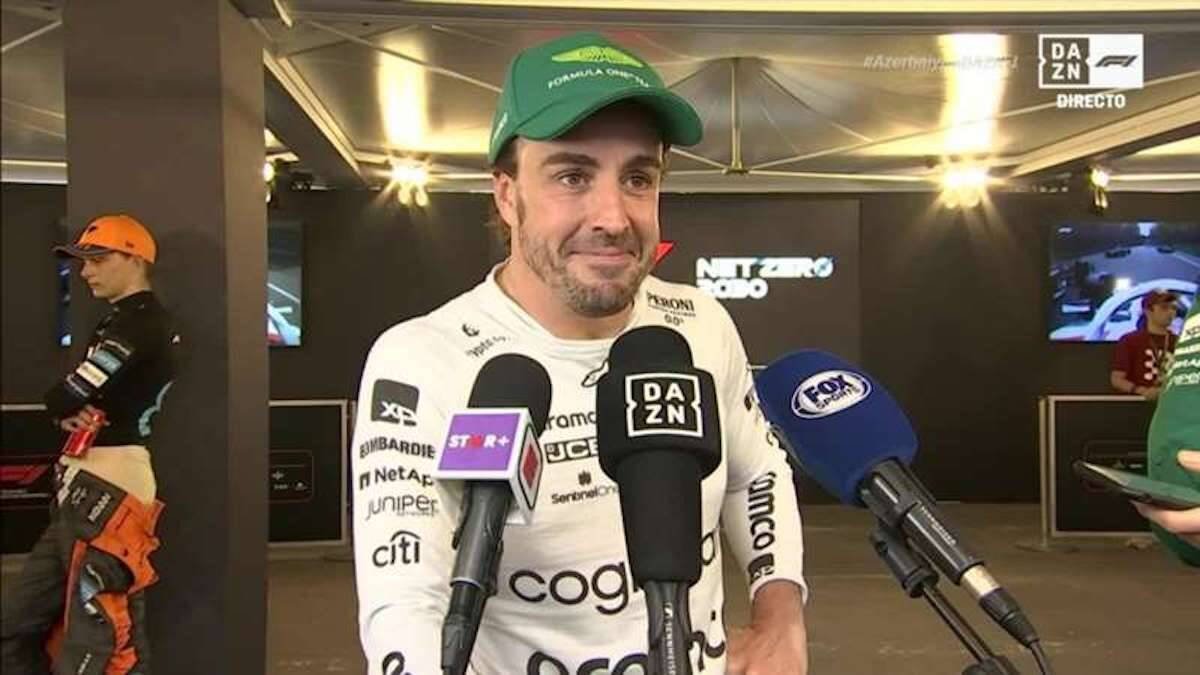 Fernando Alonso ante los micrófonos de DAZN