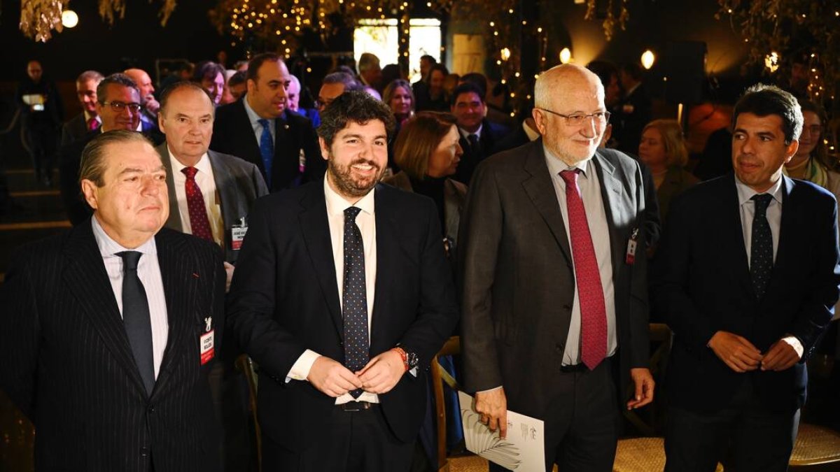 López Miras, junto a Boluda, Roig y Mazón.