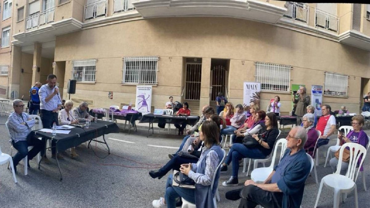 El alcalde apela a un asociacionismo “que trabaje con el gobierno municipal