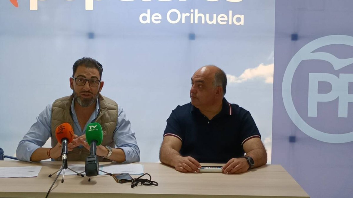 El concejal popular, Dámaso Aparicio, ha confirmado que continúan sin cubrirse, desde el mes de diciembre, el seguro de vida de la Policía Local.
