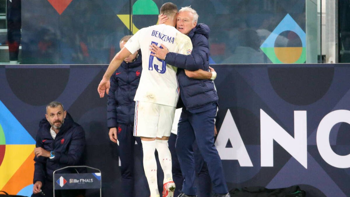 Karim Benzema y Didier Deschamps en una imagen de archivo.