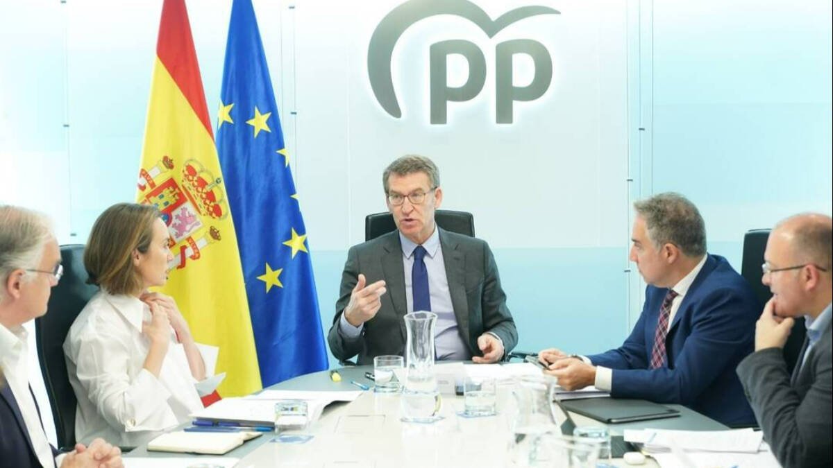 Feijóo lucirá músculo con sus barones el lunes frente al
